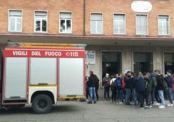 San Leucio del Sannio / Ceppaloni. Paura in tutto il Sannio per lo sciame sismico: domani martedì scuole e uffici pubblici chiusi.