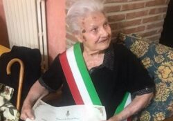 San Leucio del Sannio. I 100 anni di nonna Elvira: qualche anno fa è scomparsa la sorella Teresa a 102 anni.