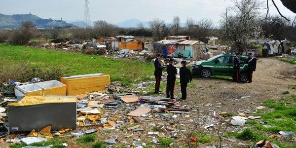 vairano-patenora-carabinieri-forestale-discarica-rifiuti-001