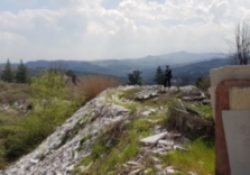 Vitulano. Sorpreso a sversare in un’area sovrastante un torrente rifiuti speciali derivanti dalla lavorazione del marmo: azienda sequestrata ed amministratore denunciato.