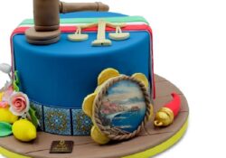 “Rinascita”, la torta del nuovo sindaco di Napoli.