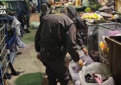 Capua. 65 tonnellate di rifiuti tessili in opificio di 600 metri quadri senza autorizzazioni e con lavoratori in nero.