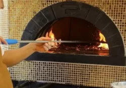 Caserta / Provincia. I Carabinieri arrestano un pizzaiolo 52enne per spaccio di droga.