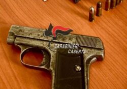 PIETRAMELARA. Pistola nascosta nel cassetto: scoperta dai Carabinieri, denunciata una donna di 48 anni.