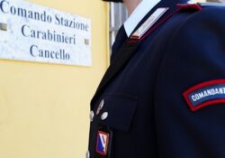 San Felice a Cancello. Minaccia la cassiera e danneggia un’auto dopo aver bevuto superalcolico: 22enne di origini egiziane denunciato dai Carabinieri.