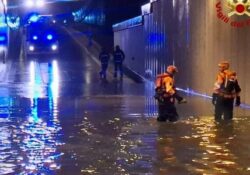 Montefalcone del Sannio. Resta intrappolato con l’auto in un sottopasso allagato, anziano tratto in salvo dai Vigili del Fuoco.