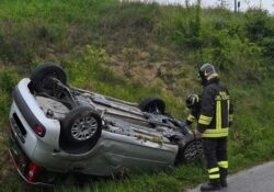 Agnone / Belmonte del Sannio. Conducente di una vettura perde il controllo del mezzo e rimane incastrato: estratto dai Vigili del Fuoco.