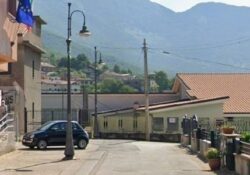 VALLE AGRICOLA. Dopo oltre 60 anni chiude la scuola media, “L’ultima campanella di una scuola che si poteva salvare”: il monito di Beniamino Rega.